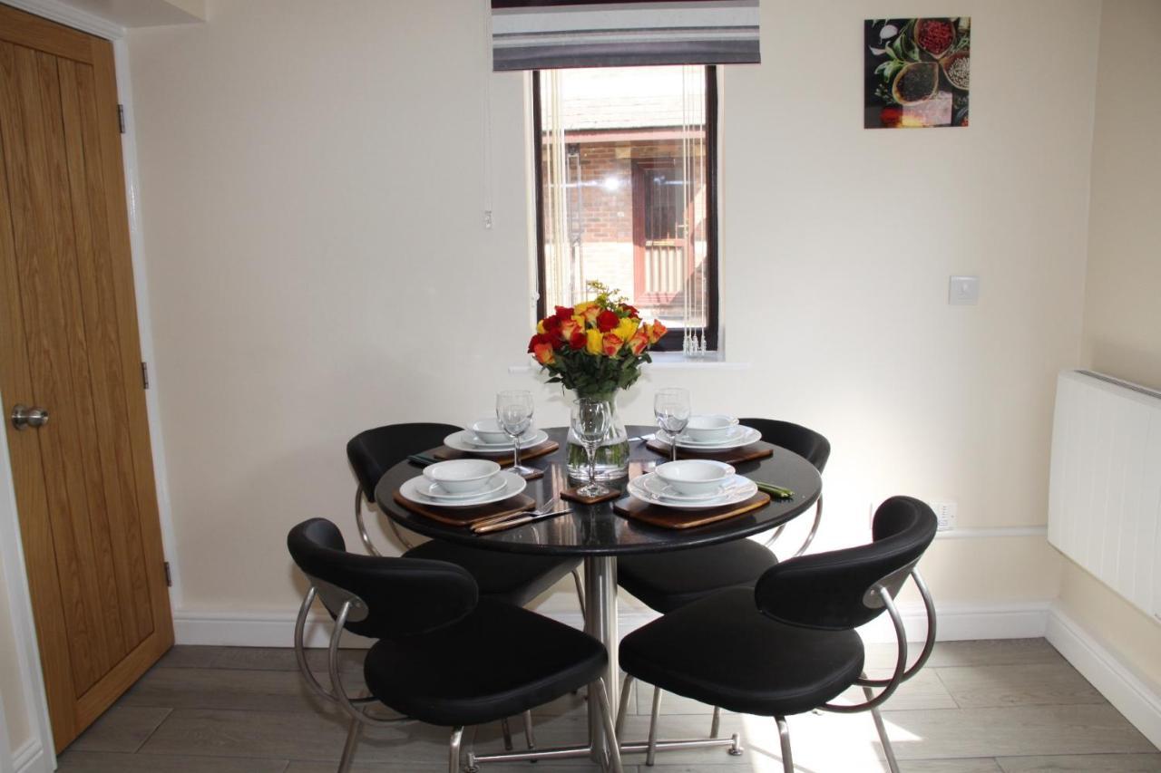 City Centre Town House With Riverside Views And Free Parking 1Bak York Eksteriør bilde
